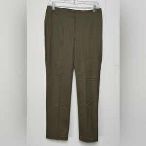 NWT Chico’s Women’s Capital Stretch Caba Slim Short Olive Green Pants Size 00